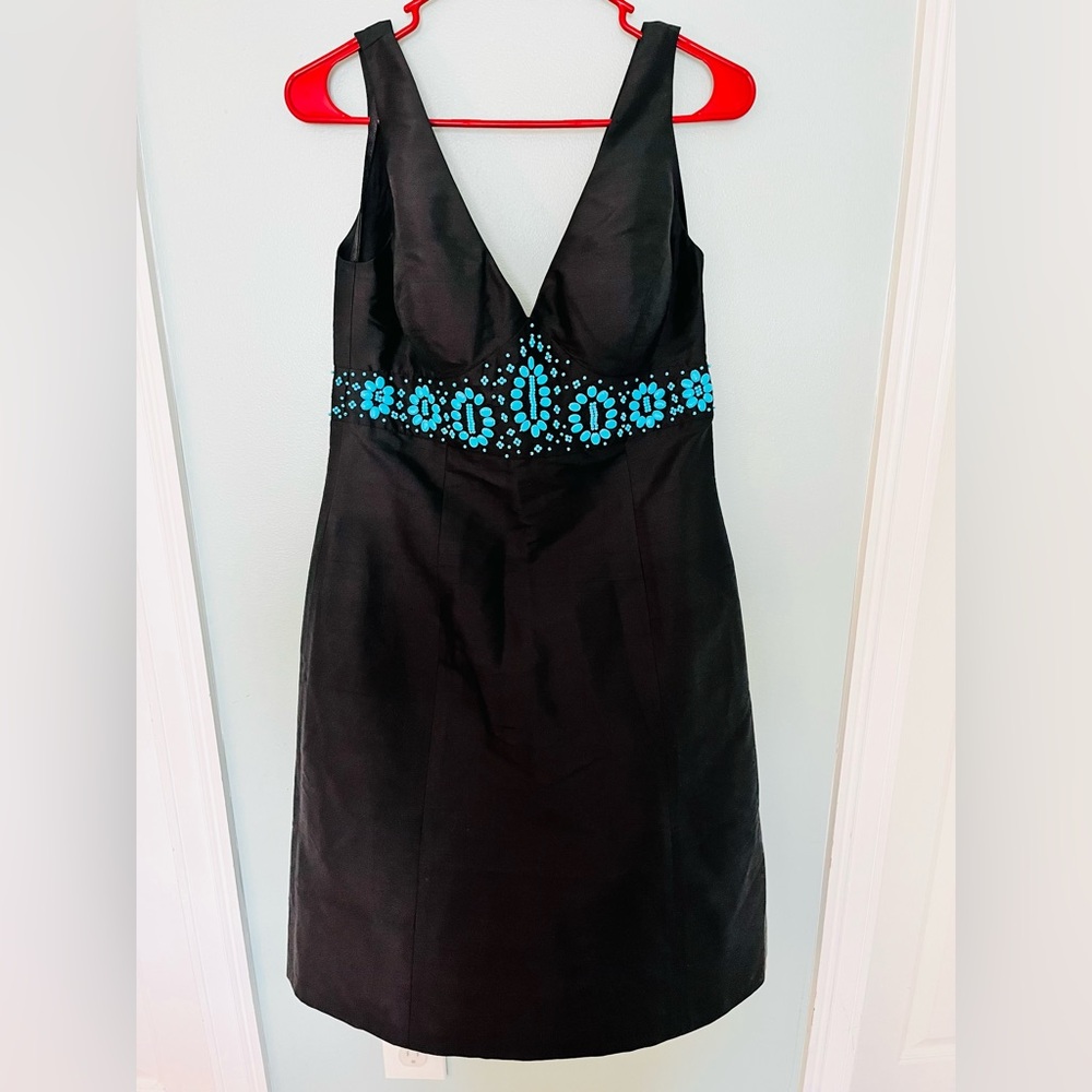 Stunning White House Black Market dress for any occasion!